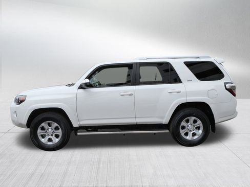 Certified 2018 Toyota 4Runner SR5 image 5