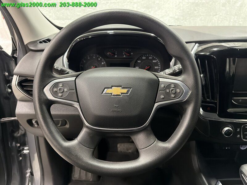 Used 2021 Chevrolet Traverse LS AWD/4WD image 4