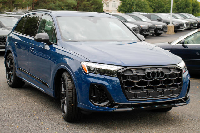 New 2026 Audi SQ7 Prestige AWD/4WD image 23
