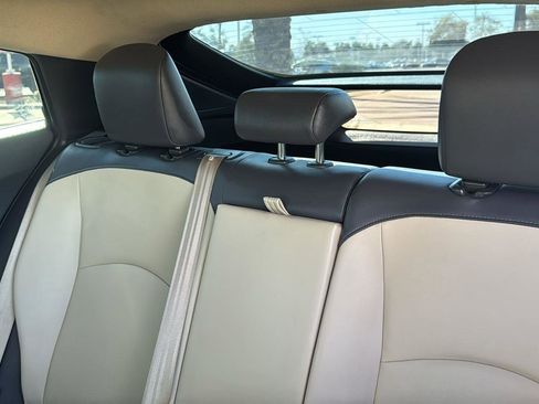 Used 2016 Toyota Prius Four image 26