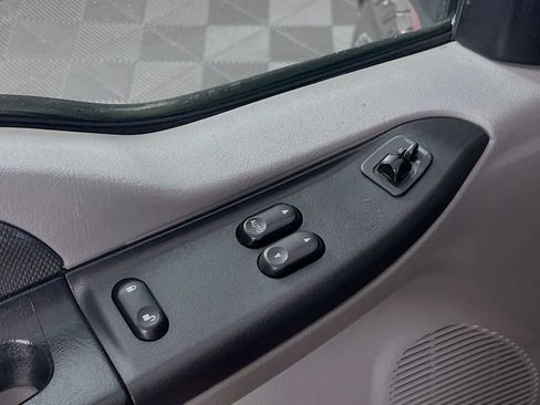 Used 2004 Ford F250 XLT image 17