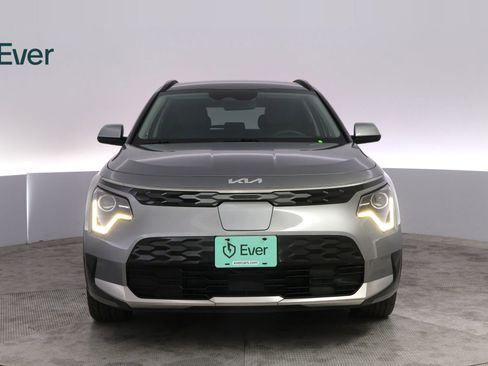 Used 2023 Kia Niro Wind FWD image 12