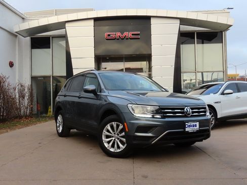 Used 2018 Volkswagen Tiguan S image 1