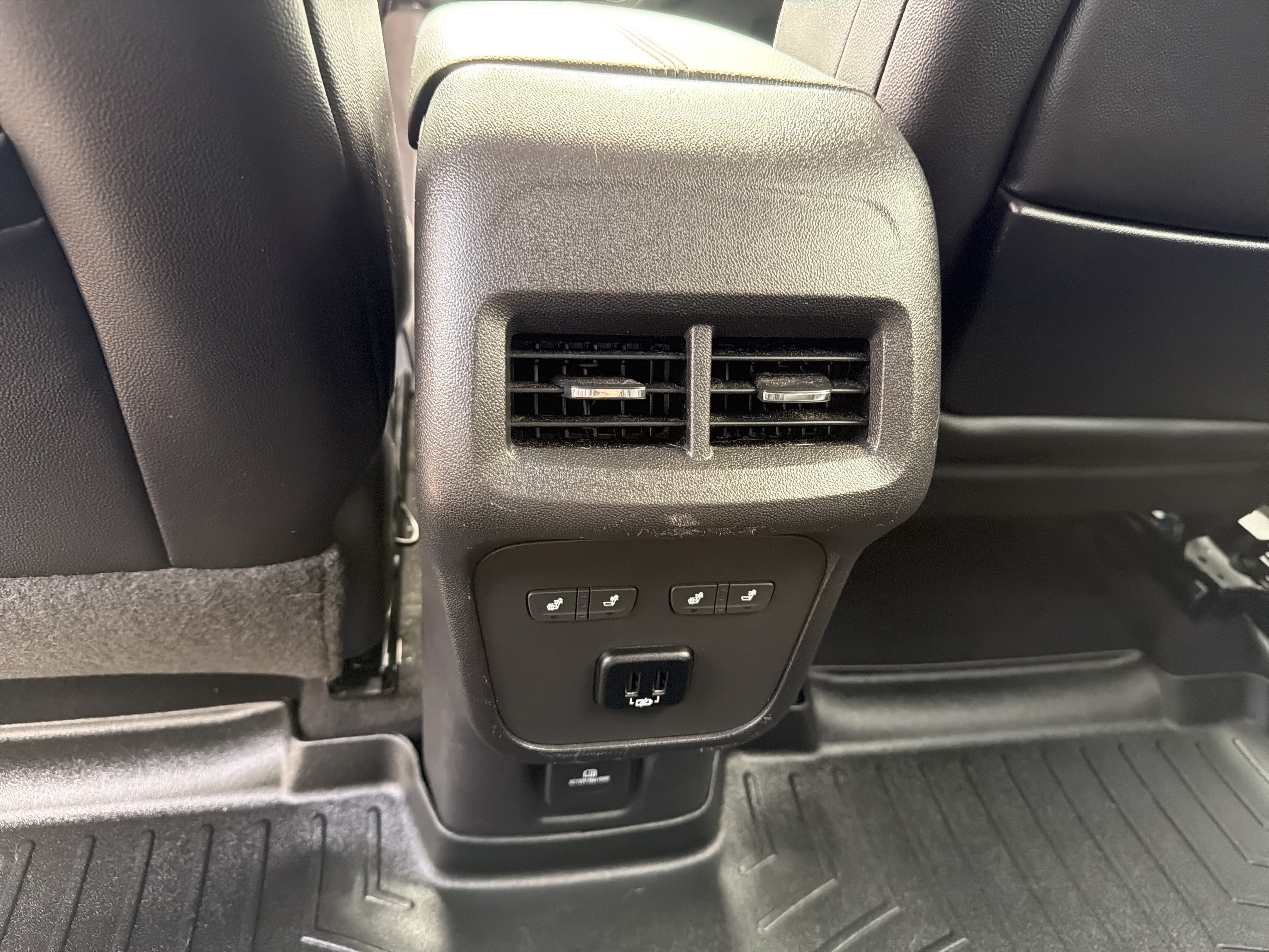 Used 2018 GMC Terrain Denali AWD/4WD image 11