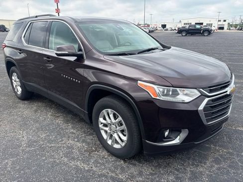 Used 2021 Chevrolet Traverse LT FWD image 3