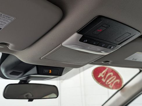 Used 2024 Nissan Rogue SV image 27