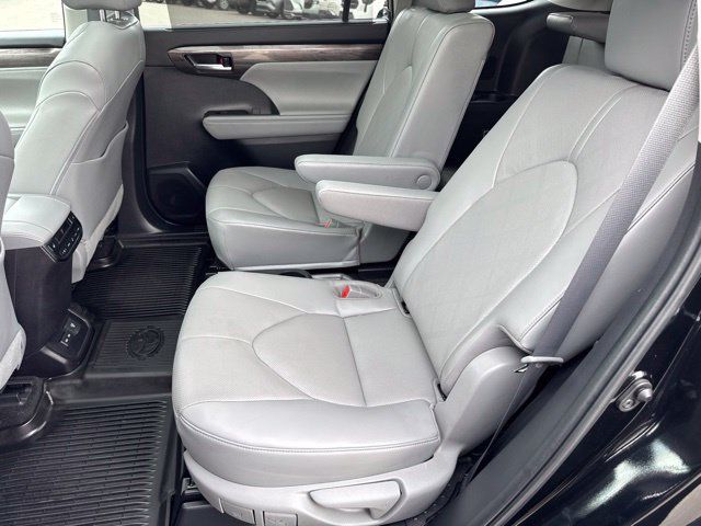 Used 2023 Toyota Highlander Platinum AWD/4WD image 6