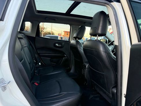 Used 2018 Jeep Compass Limited w/ Navigation Group image 12