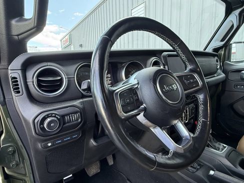 Used 2022 Jeep Wrangler Unlimited Sahara w/ Cold Weather Group AWD/4WD image 7