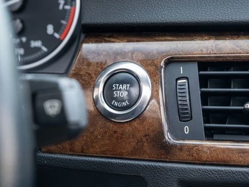 Used 2008 BMW 328i Convertible image 20