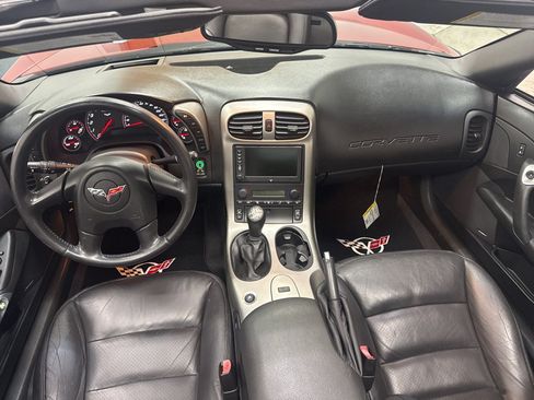 Used 2005 Chevrolet Corvette Coupe w/ Preferred Equipment Group RWD image 13