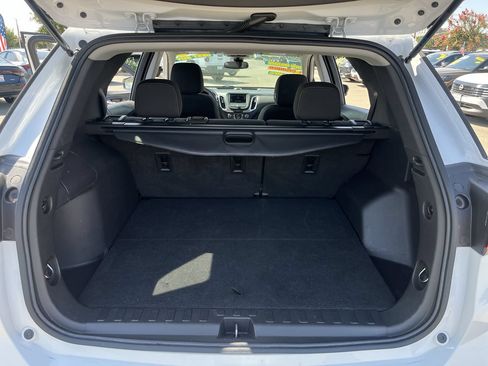 Used 2022 Chevrolet Equinox LT FWD image 23