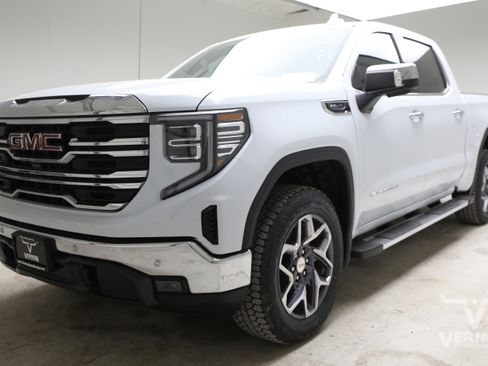 New 2026 GMC Sierra 1500 SLT w/ SLT Premium Package AWD/4WD image 1