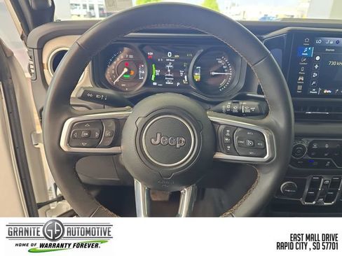 Used 2024 Jeep Wrangler Unlimited Sahara AWD/4WD image 15