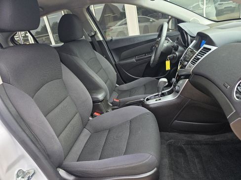 Used 2015 Chevrolet Cruze LT FWD image 19