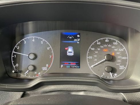 Used 2024 Toyota Corolla Cross LE w/ Moonroof Package AWD/4WD image 5