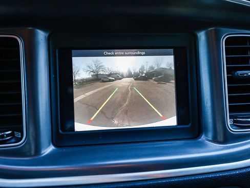 Used 2019 Dodge Charger SXT w/ Leather Interior Group image 23