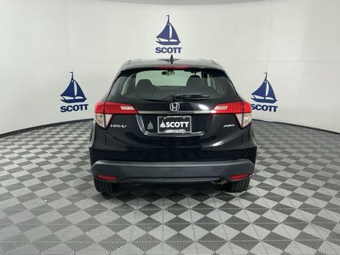 Used 2019 Honda HR-V LX image 5