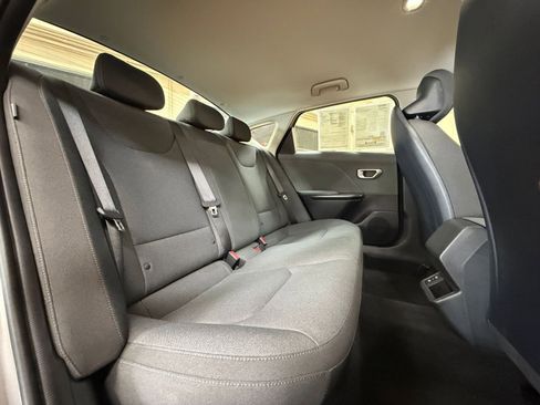 Used 2025 Kia K4 FWD image 37