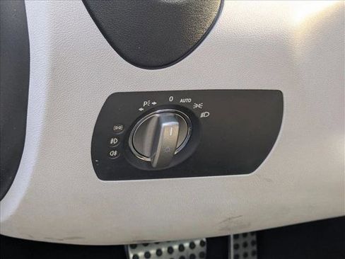 Used 2005 Mercedes-Benz SLK 350 image 9