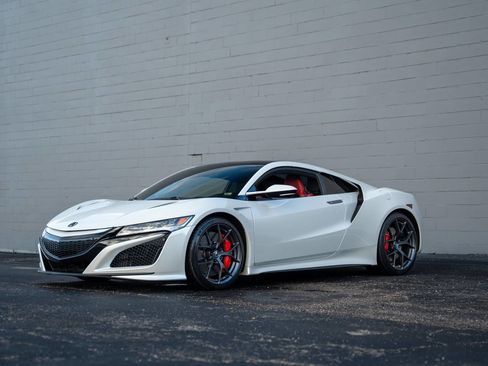 Used 2017 Acura NSX AWD/4WD image 3