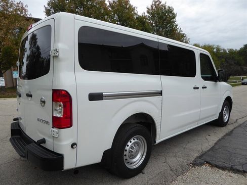 Used 2017 Nissan NV 3500 S w/ Power Package image 7