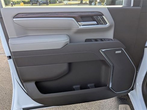 New 2026 GMC Sierra 2500 SLT w/ SLT Premium Package image 11