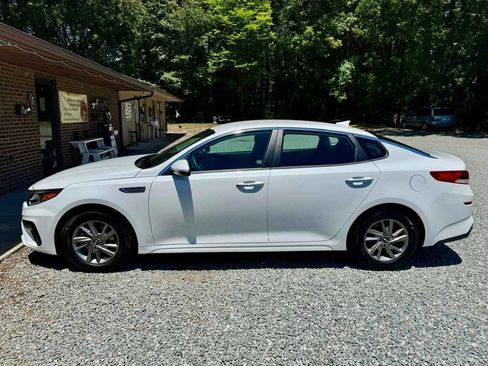 Used 2020 Kia Optima LX FWD image 2