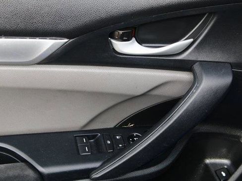 Used 2018 Honda Civic LX image 9
