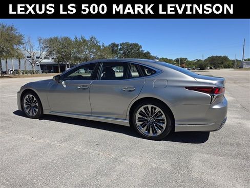 Used 2020 Lexus LS 500 w/ Interior Upgrade Package image 5