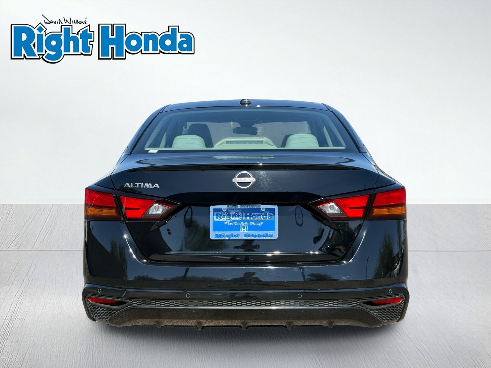 Used 2025 Nissan Altima 2.5 SV FWD image 7