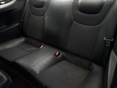 Used 2014 Hyundai Genesis 3.8 RWD image 18