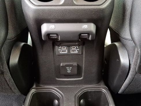 Used 2026 Jeep Wrangler Unlimited Rubicon AWD/4WD image 11