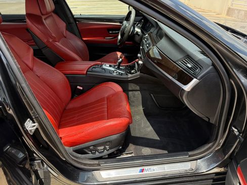 Used 2013 BMW M5 RWD image 17