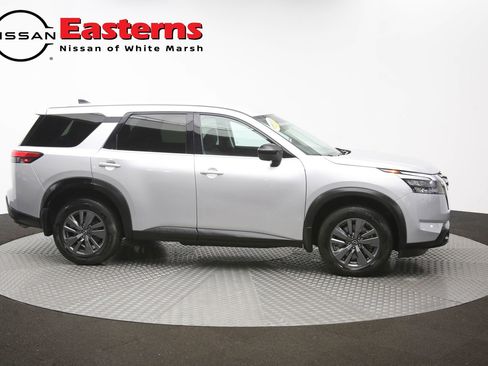 Used 2024 Nissan Pathfinder S AWD/4WD image 45