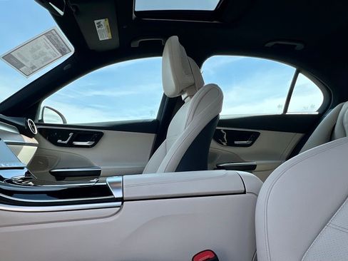 Certified 2024 Mercedes-Benz C 300 4MATIC Sedan image 17