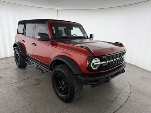 Certified 2024 Ford Bronco Wildtrak AWD/4WD image 3