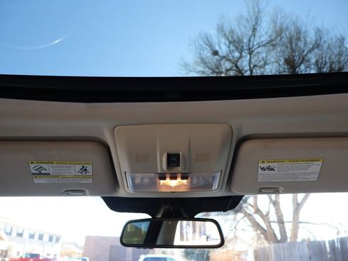 Used 2015 Land Rover LR4 HSE image 29