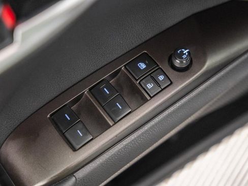 Used 2024 Toyota Camry SE image 35