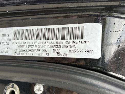 Used 2017 RAM 1500 Express AWD/4WD image 15