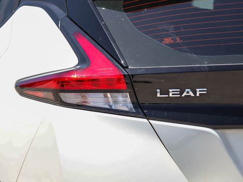 Used 2021 Nissan Leaf SL Plus FWD image 9