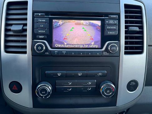 Used 2018 Nissan Frontier SV image 16