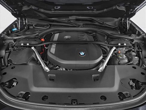 New 2025 BMW 740i image 8