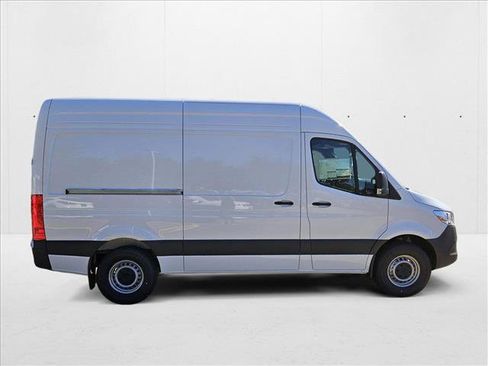 New 2025 Mercedes-Benz Sprinter 2500 image 4