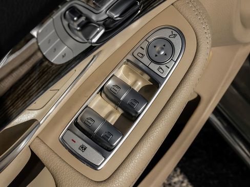 Used 2019 Mercedes-Benz C 300 C 300 image 40