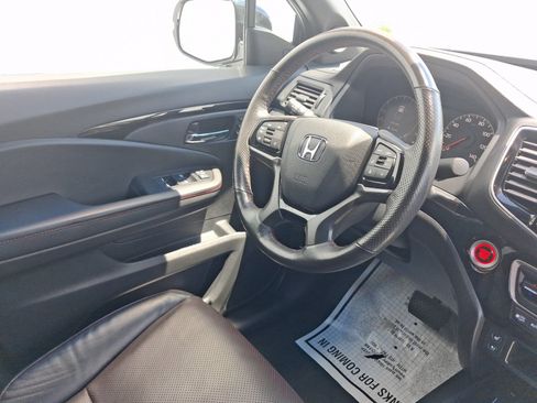 Used 2025 Honda Ridgeline Black Edition image 22