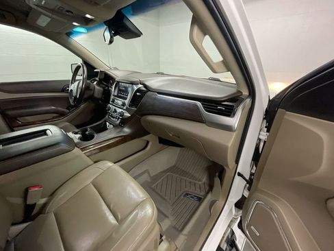 Used 2019 Chevrolet Tahoe LT w/ LT Signature Package image 28