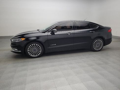 Used 2018 Ford Fusion Titanium image 2