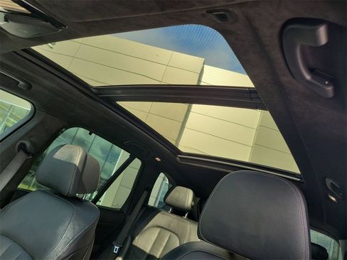 Used 2022 BMW X5 M50i w/ Executive Package image 28