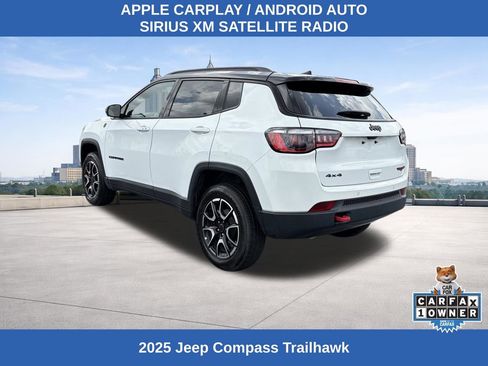 Used 2025 Jeep Compass Trailhawk AWD/4WD image 3